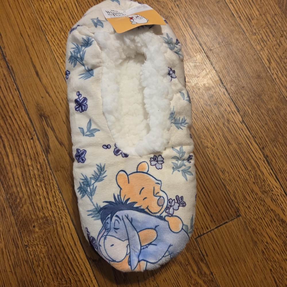 Disney Winnie the Pooh Fuzzy Babba Slipper Socks - Cream